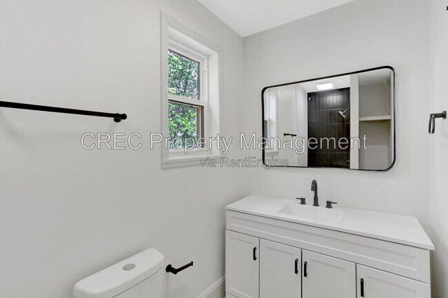 Building Photo - 2642 Ferrara Dr