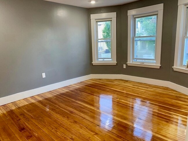 Building Photo - 54 Madison Ave