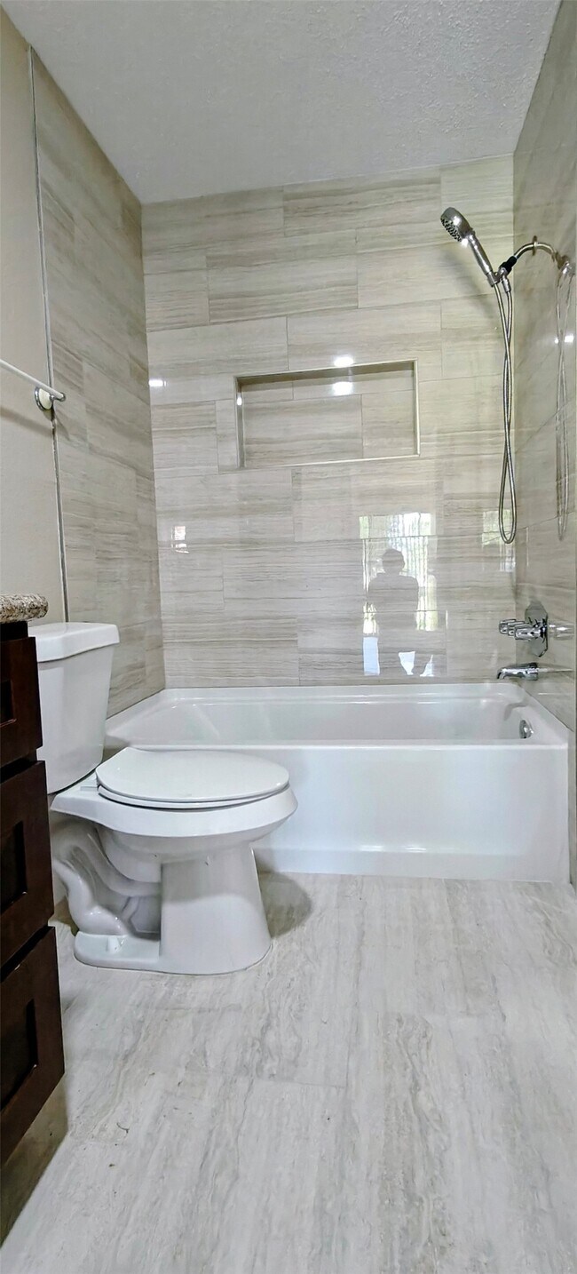 Building Photo - 8413 Sands Point Dr