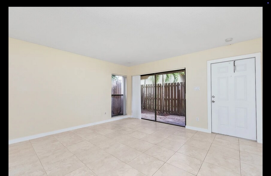 Building Photo - 11466 SW 109th Rd