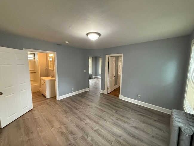 Building Photo - Spacious Five Bedroom, Single Family Home ...