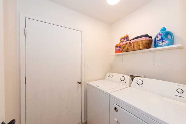 Building Photo - 8845 E 38th Pl