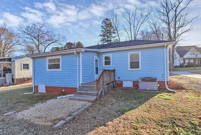 Building Photo - Charming 2BD/1BA Ranch in Bradley Hills!