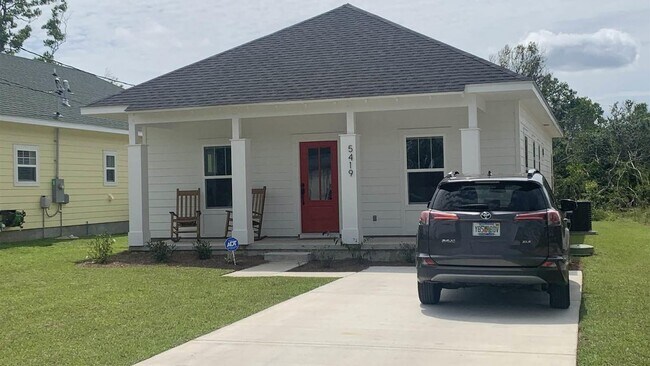 Building Photo - 5406 Arrowhead Rd