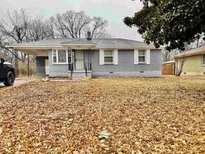 Building Photo - 3345 Charlotte Rd