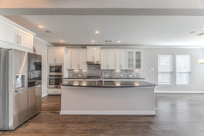 Building Photo - 6 Winter Thicket Pl