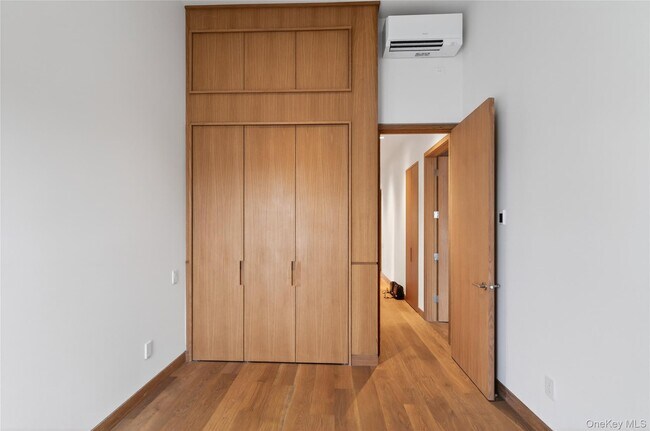 Building Photo - 316 Wall St