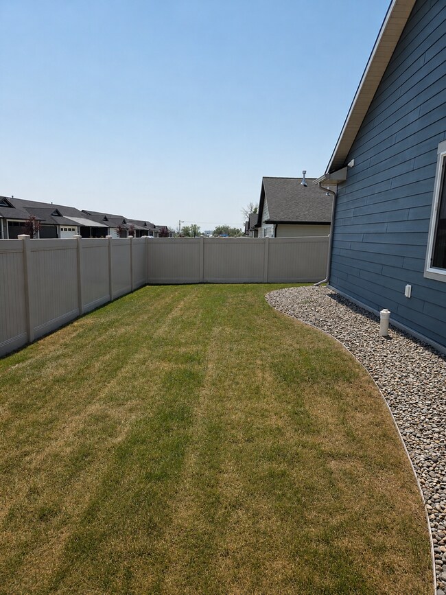 Building Photo - 6306-6308 Decker Lane