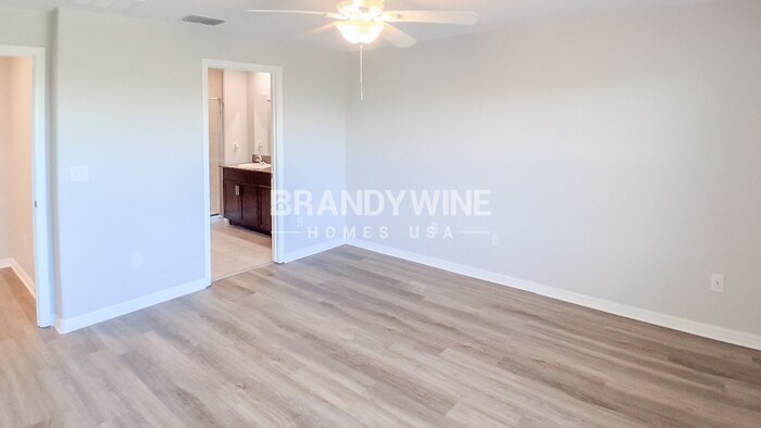 Building Photo - 5719 Mercado Dr