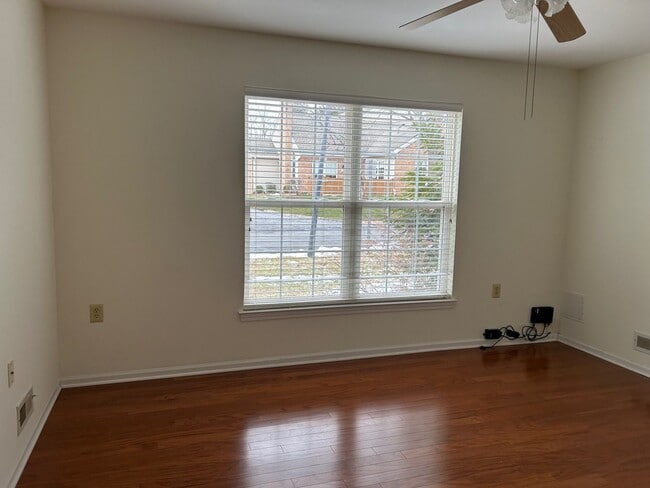 Building Photo - 88 Woolsey Ct