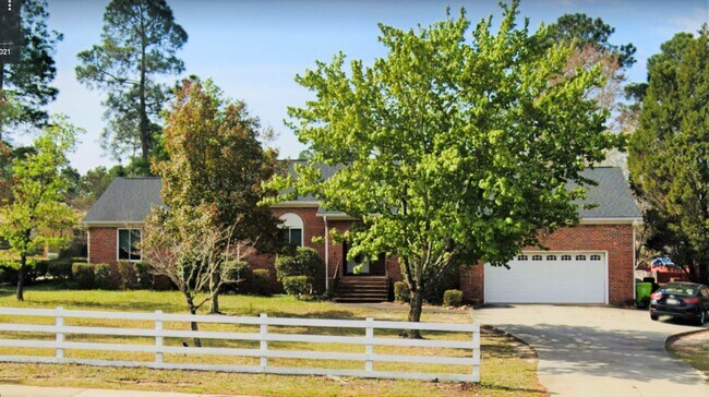 Beautiful custom-built brick 3/2.5 house with fenced in yard, vaulted ceilings, two-car garage; pets - 1229 Clemson Rd
