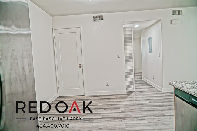 Building Photo - 505 E Rialto Ave