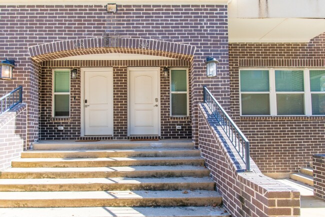 Entryway to home - 1211 Beaconsfield Ln