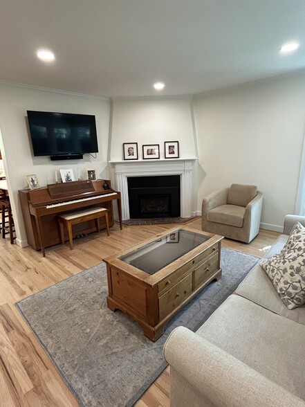 Living room new fireplace - 903 Timothy Ln