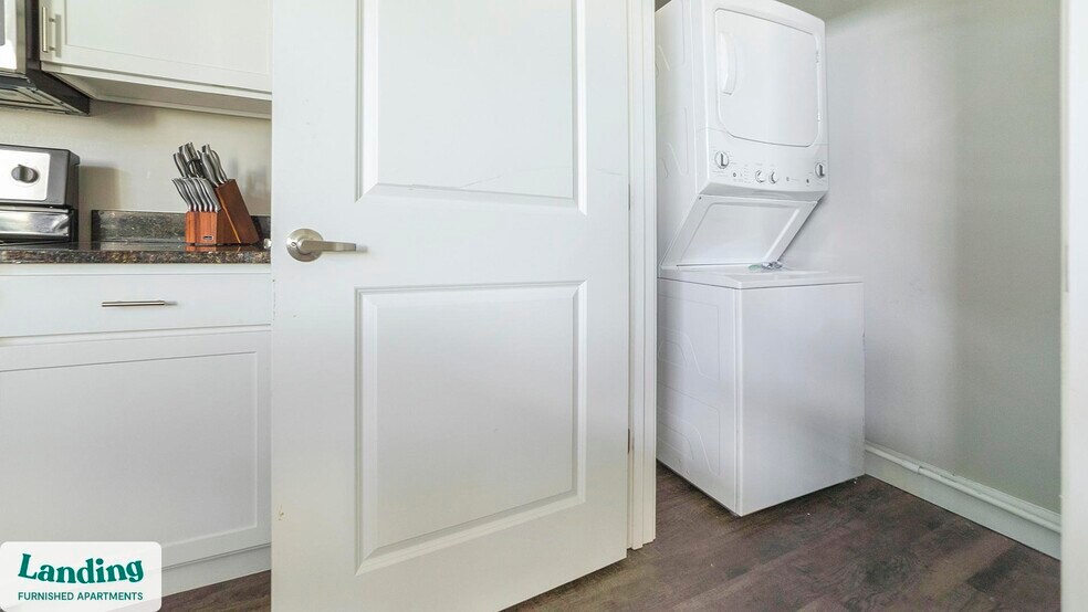 Building Photo - 41 E 9th Ave