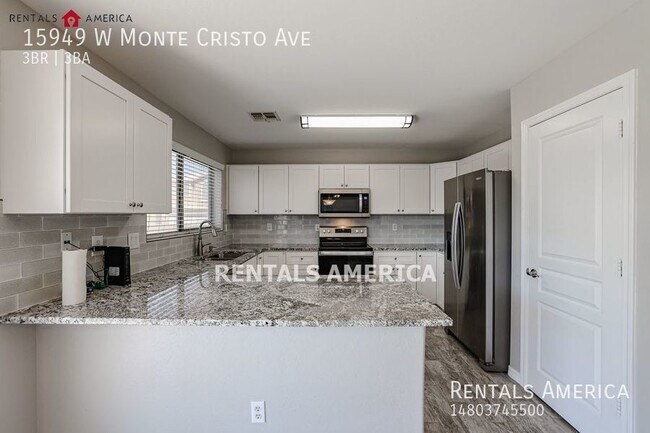 Building Photo - Corner lot with RV gate!