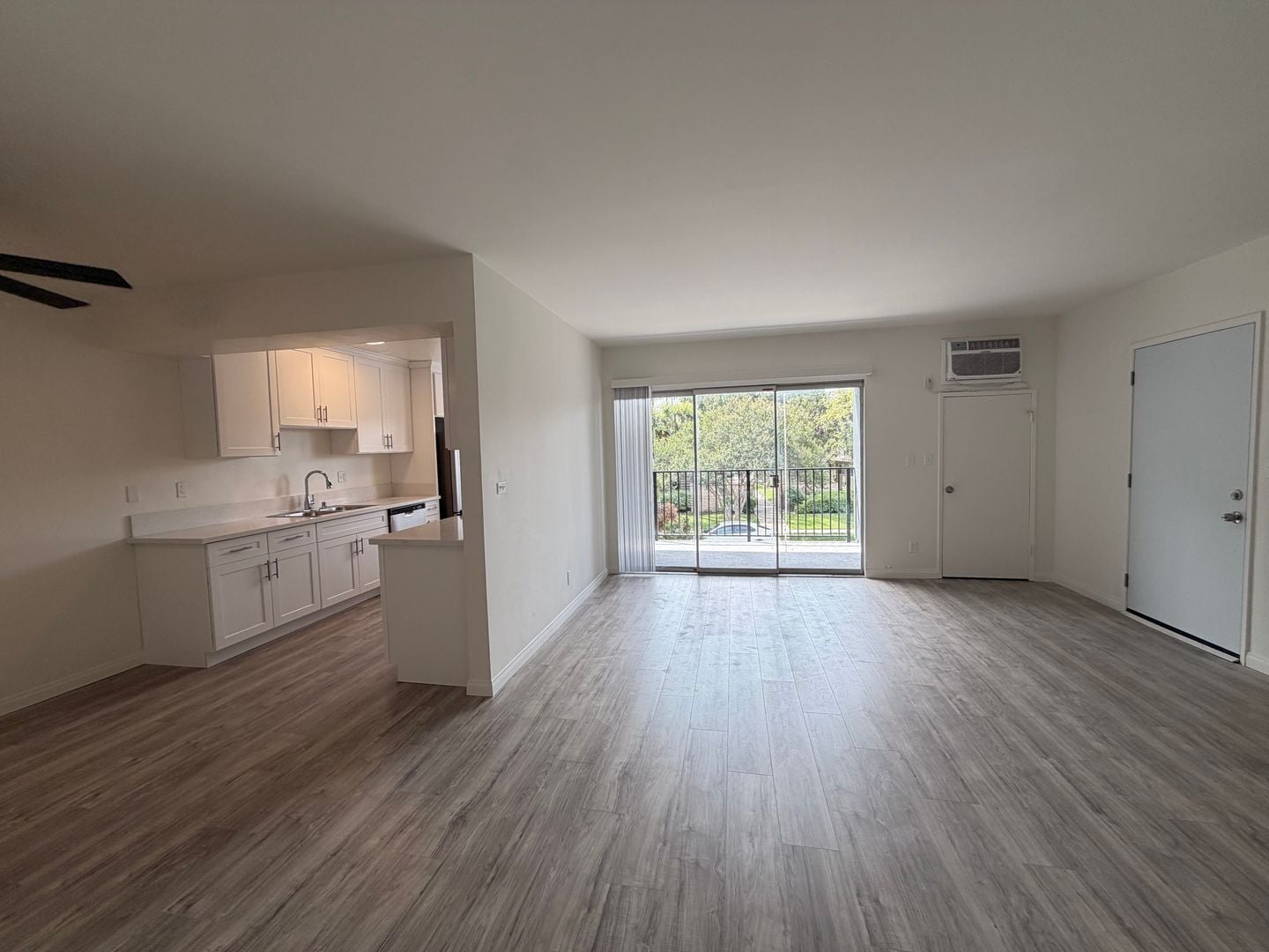 Building Photo - 6433 Shirley Ave