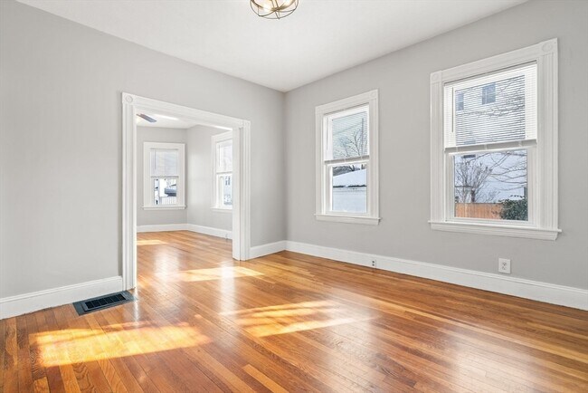 Building Photo - 3 Lawry St