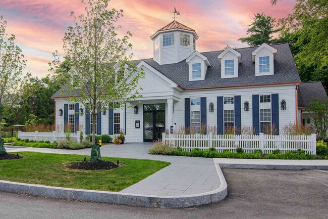 Building Photo - Heritage on the Merrimack