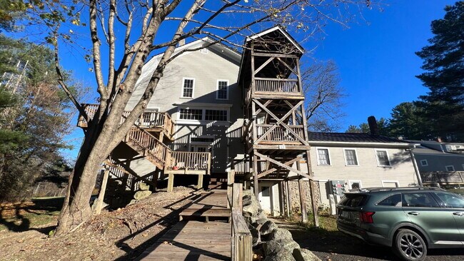 Building Photo - 13 Tavern Wy