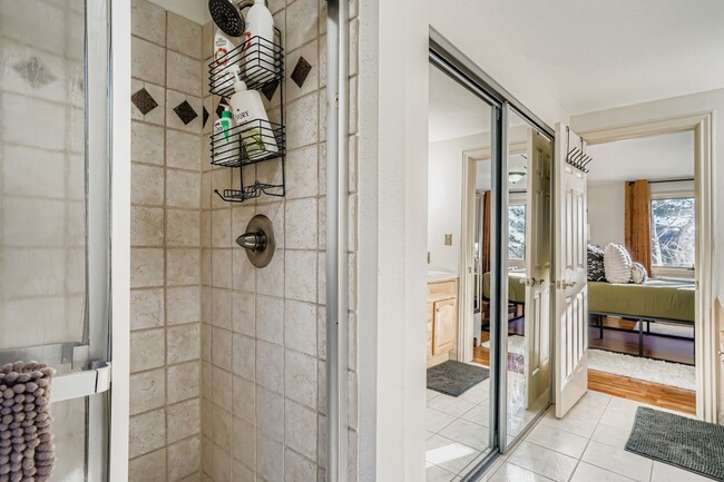 Building Photo - 13203 S Wamblee Valley Rd