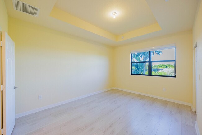 Building Photo - 5636 NW 58th Ln