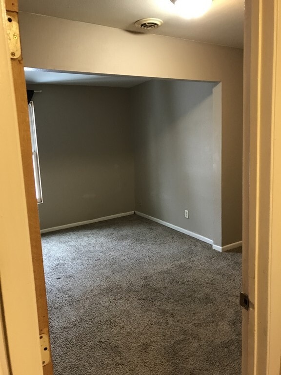 Building Photo - 3006 Emerson Avenue N #2