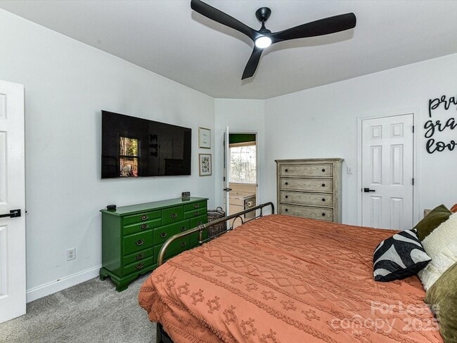 Building Photo - 6915 Pleasant Dr