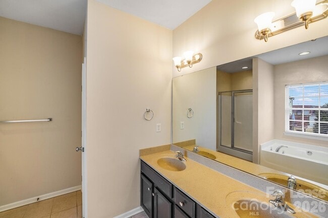 Building Photo - 7707 Jackson Pond Dr