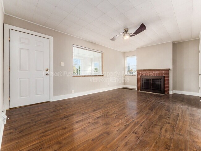 Building Photo - 1621 Sullivant Ave