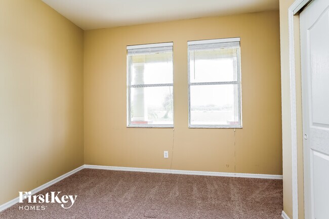 Building Photo - 16092 Badalona Dr