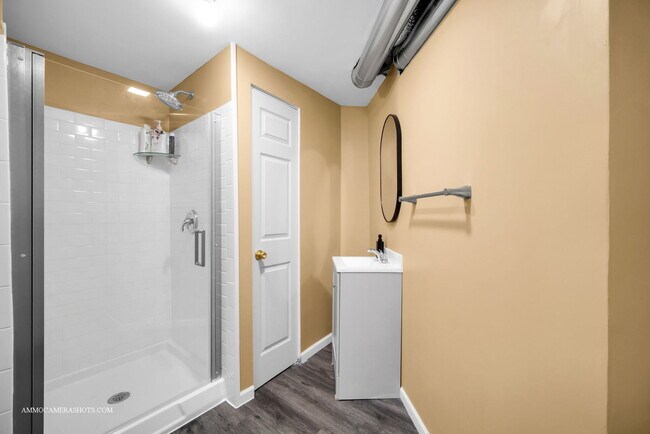 Building Photo - 369 Vaughn Cir