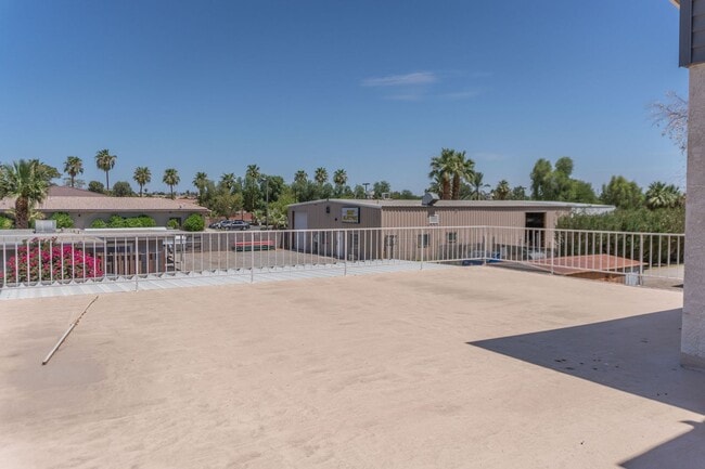 Building Photo - Spacious 3-Bedroom, 4-Bath Vintage Home wi...