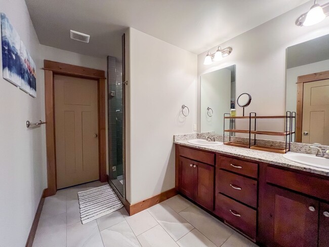 Building Photo - Charming Downtown Retreat: A Unique Blend ...