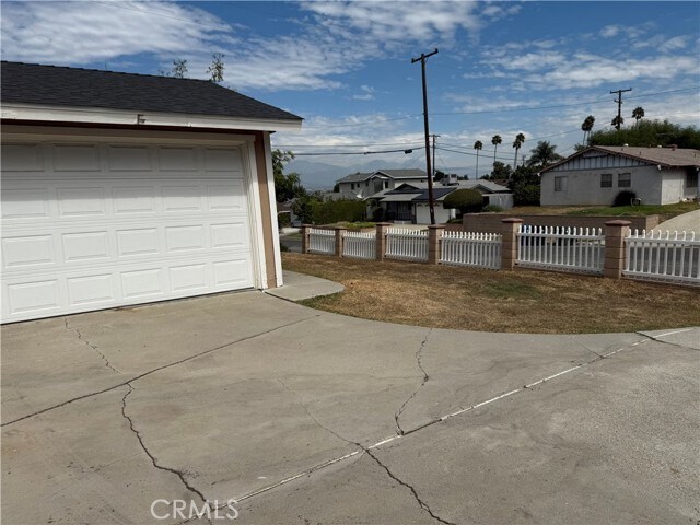 Building Photo - 2727 Recinto Ave