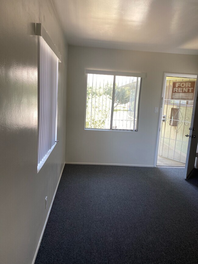 Building Photo - 2924 W El Segundo Blvd