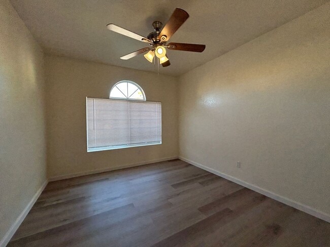 Building Photo - 4773 W Dublin Ct