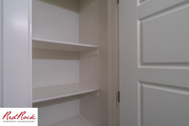 Building Photo - Comfort, Space & Style with a 3-Car Garage Small Dog Friendly!