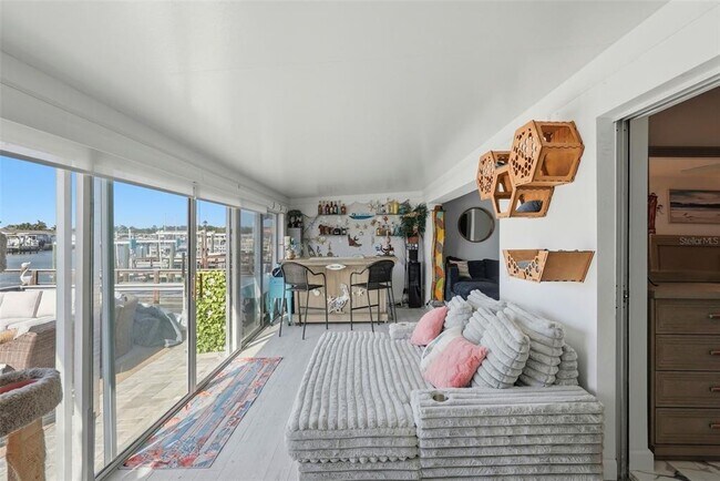 Building Photo - 573 Boca Ciega Point Blvd N