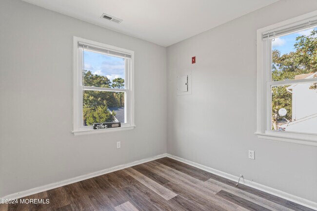 Building Photo - 41 N Indian Valley Ct