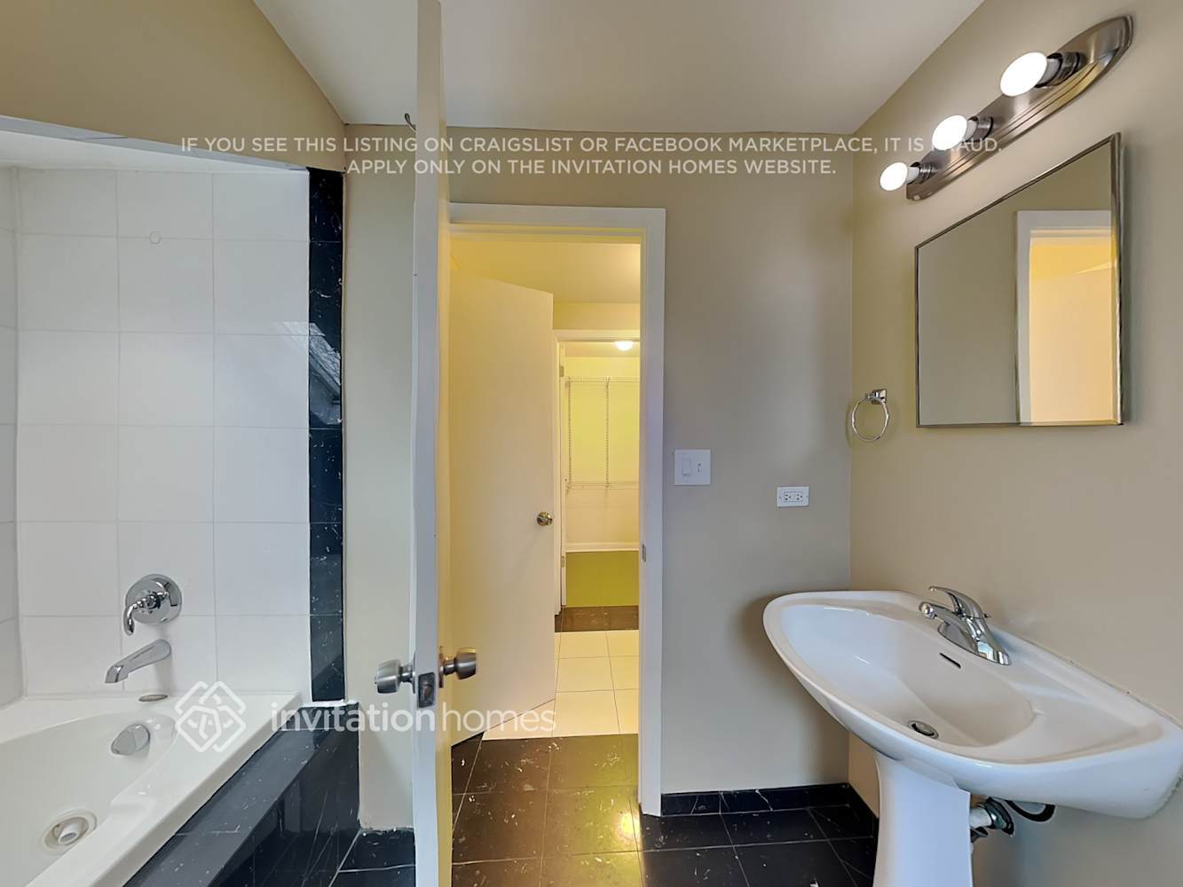 Building Photo - 2728 Wesley Ave