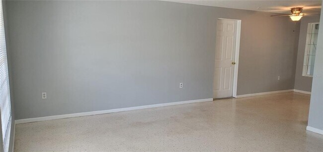 Building Photo - 4626 Hunter Ridge Dr
