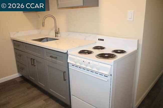 Building Photo - 2029 Nevin Ave