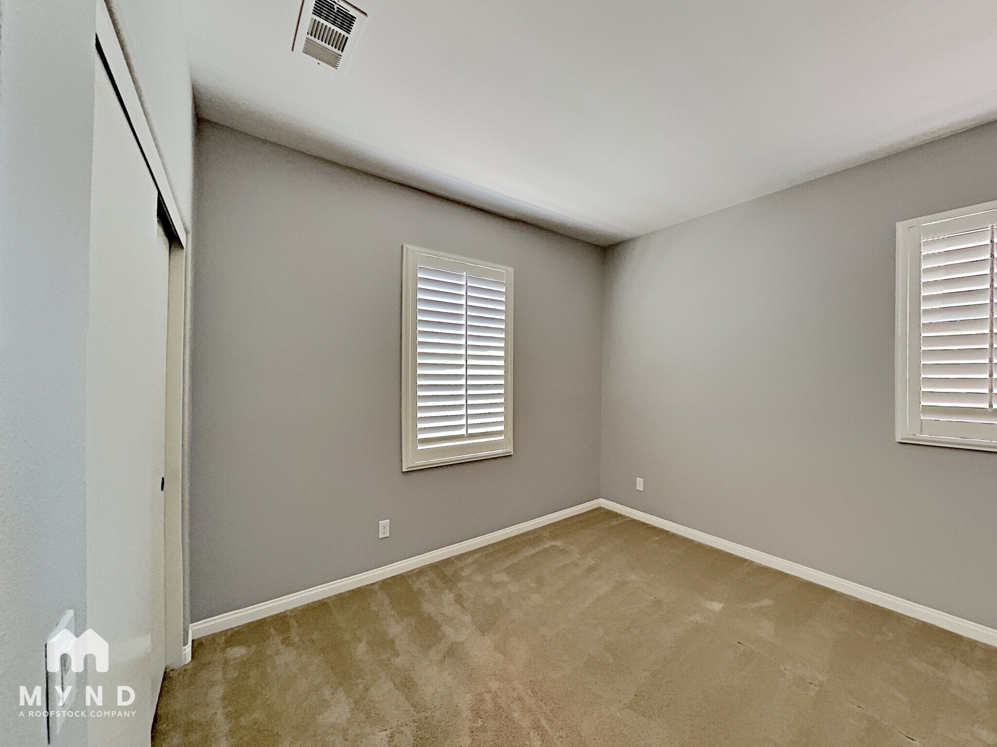 Building Photo - 1529 Bath Ave