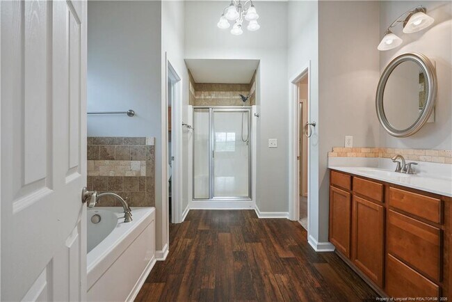Building Photo - 415 Highgrove Dr