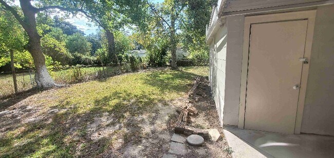 Building Photo - 4212 Dawson Dr