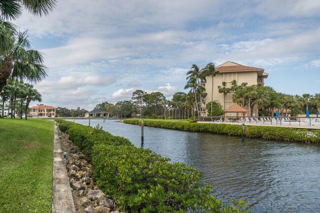 Building Photo - 1001 Seafarer Cir