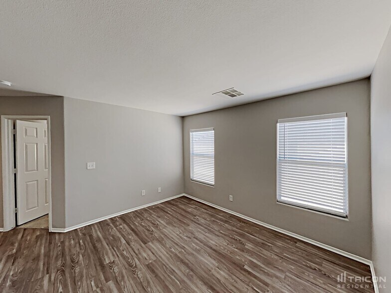 Building Photo - 4207 English Walnut Ct
