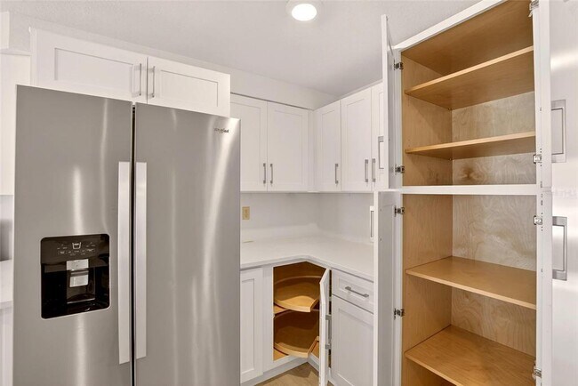 Building Photo - 15047 Woodbury Rd