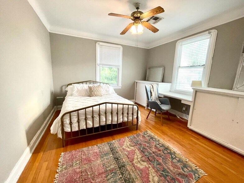 Bedroom 2 with Built-in Desk - 5412 York St